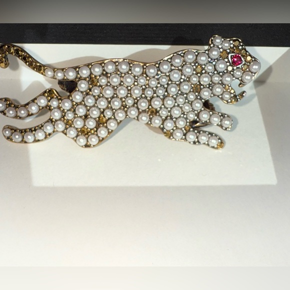 Metal Crystal Pearl Panther Ring Aged Gold✨🐆 - Picture 3 of 11